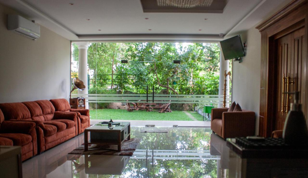 Hotel Mount Rich Rumassala Unawatuna Esterno foto