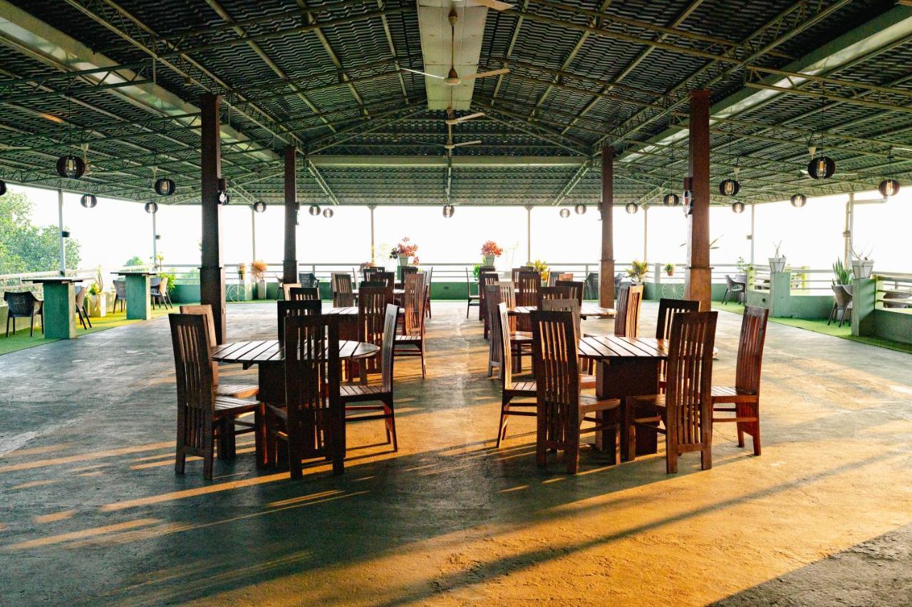 Hotel Mount Rich Rumassala Unawatuna Esterno foto