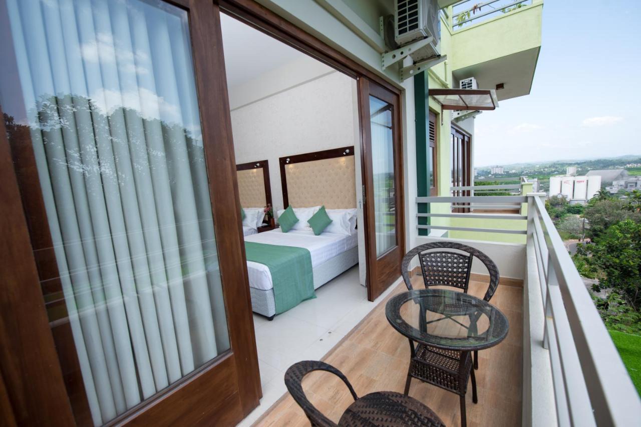 Hotel Mount Rich Rumassala Unawatuna Esterno foto