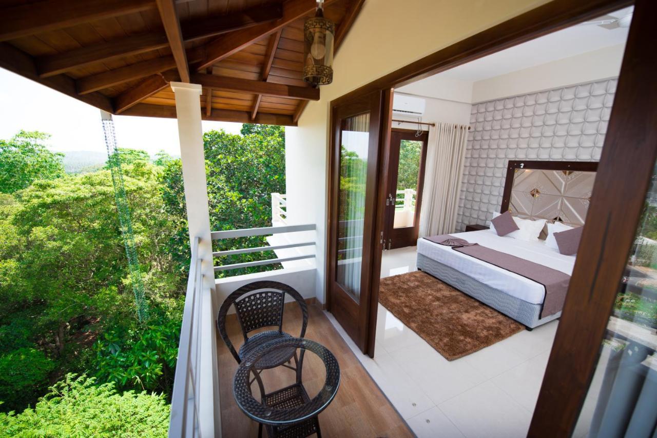 Hotel Mount Rich Rumassala Unawatuna Esterno foto