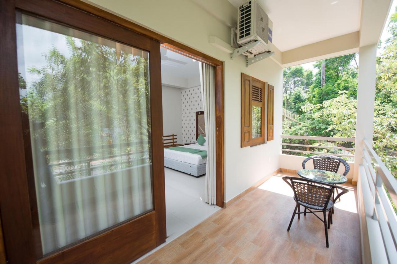 Hotel Mount Rich Rumassala Unawatuna Esterno foto